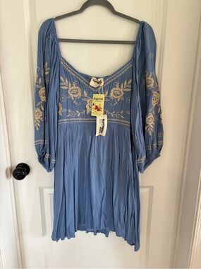 NWT Savanna Jane Blue Embroidered Dress